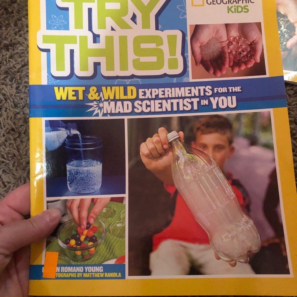 Science Experiment Book Set - Picture 3 of 17